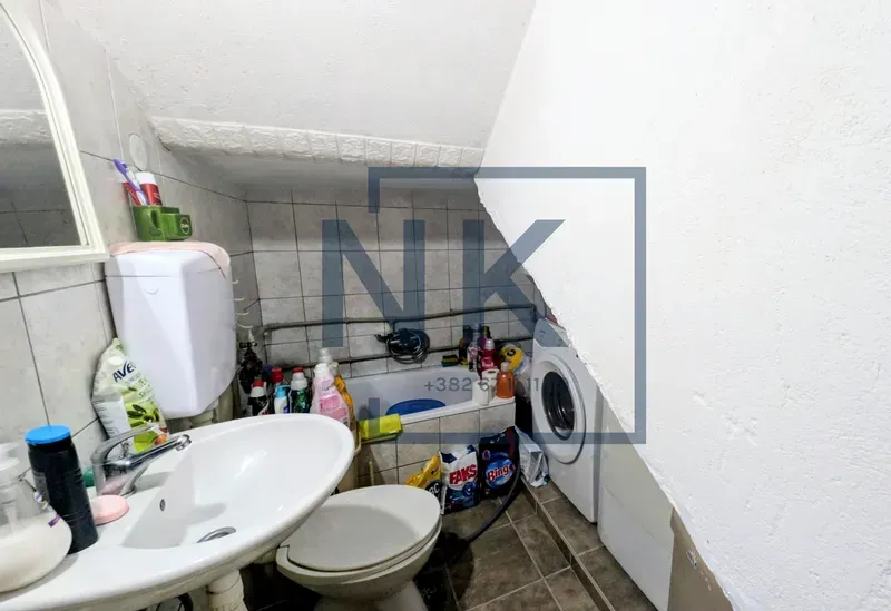 Prodaja, kuća, 110m², Stari Aerodrom, Podgorica