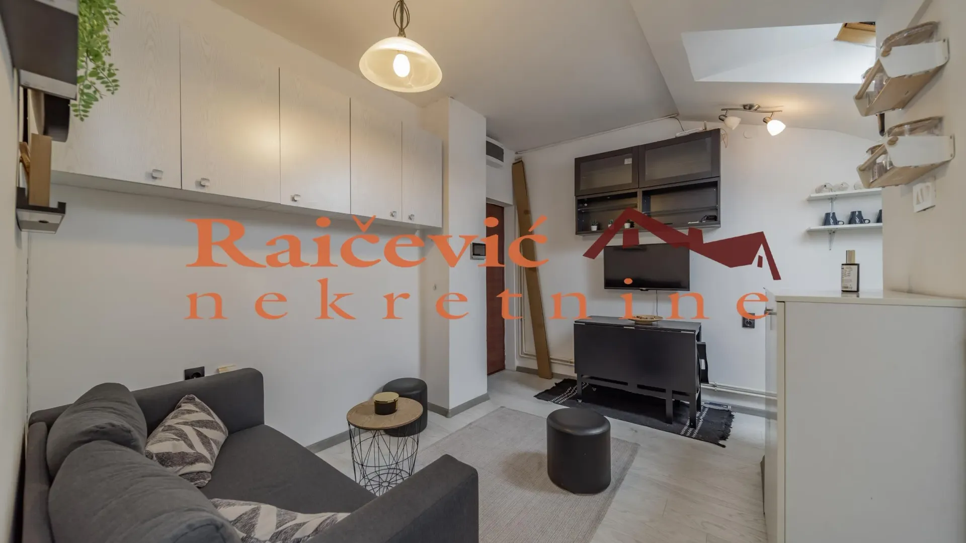 Prodaja, jednosoban stan, 35m², Centar, Stara Pazova