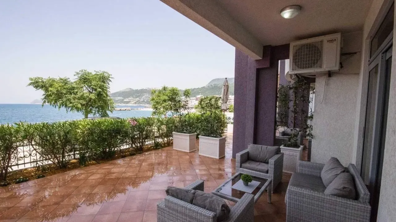 Rent, two bedroom apartment, 60m², Dobra Voda, Budva