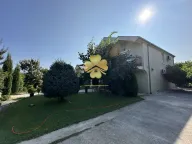 Izdavanje, kuća, 250m², Donja Gorica, Podgorica - image 16