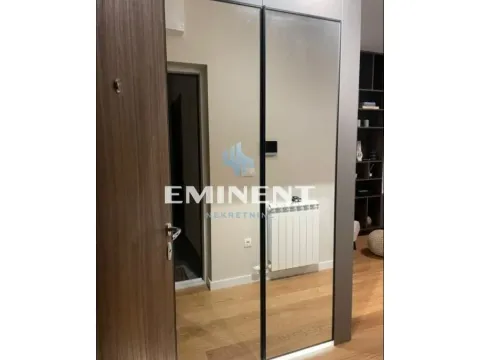 Izdavanje, dvosoban stan, 50m², Južni Bulevar, Vračar Sve Podlokacije - image 10