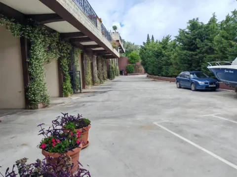 Prodaja, garsonjera, 47m², Reževići, Budva - image 9