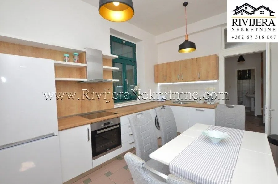 Prodaja, kuća, 90m², Centar, Herceg Novi