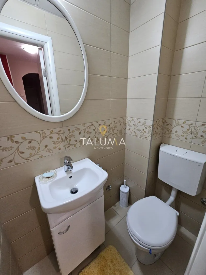 Rent, three bedroom apartment, 100m², Blok 6, Podgorica
