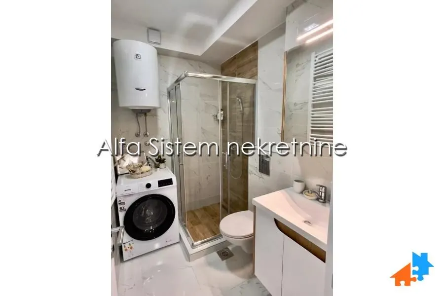 Izdavanje, dvosoban stan, 47m², Vračar Sve Podlokacije, Beograd