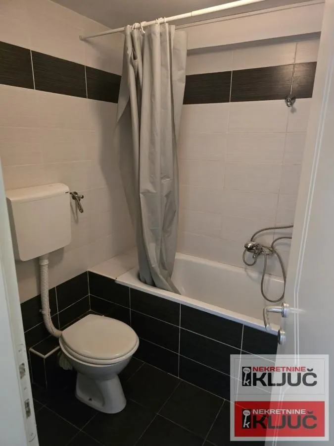 Prodaja, četvorosoban stan, 96m², Bulevar Evrope, Novi Sad Sve Podlokacije