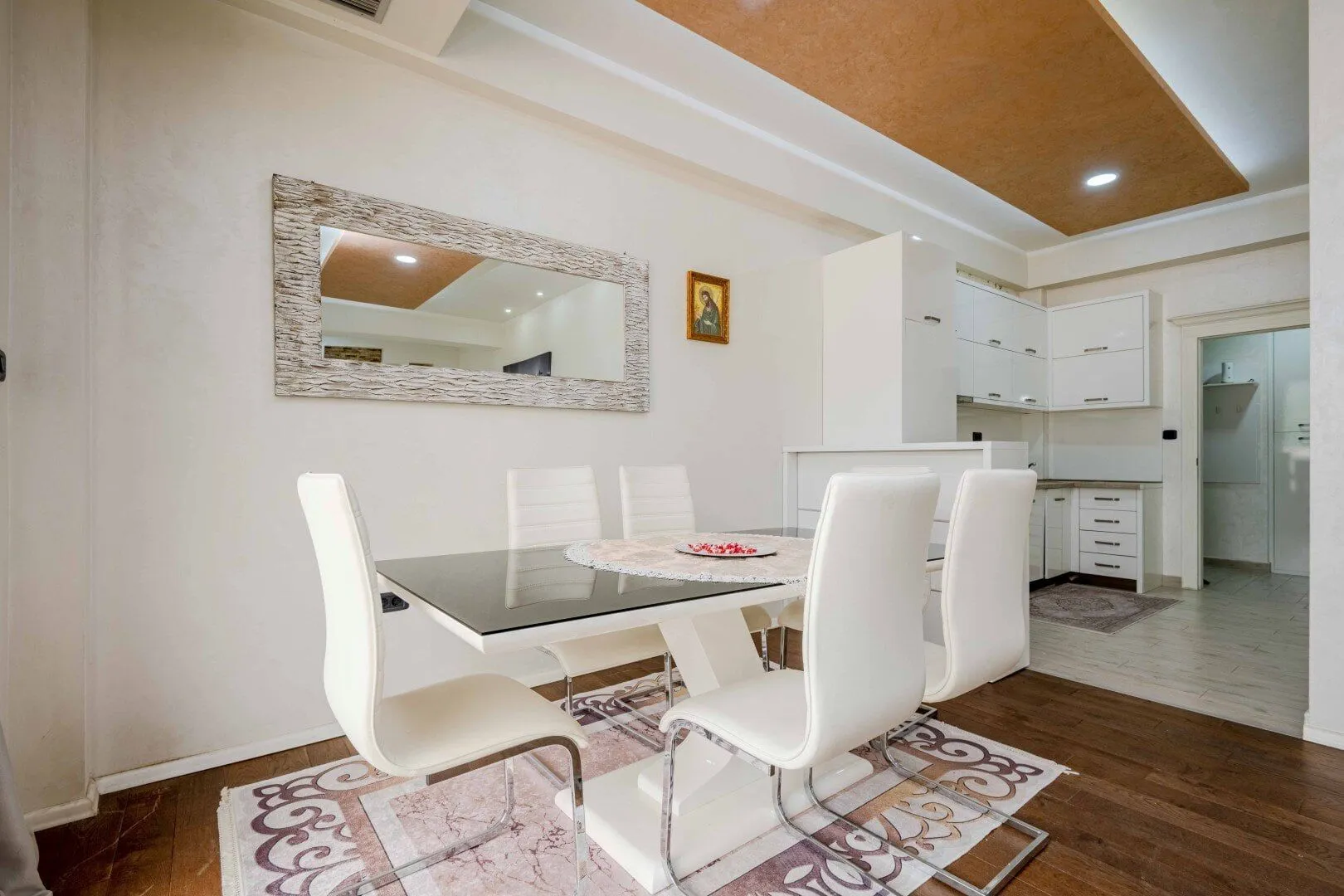Prodaja, dvosoban stan, 94m², Budva, Crna Gora