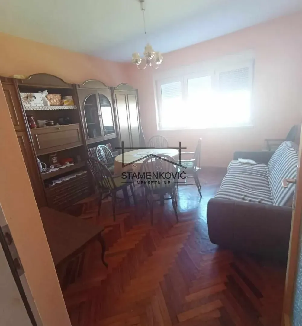 Prodaja, kuća, 187m², Sremska Mitrovica, Srbija