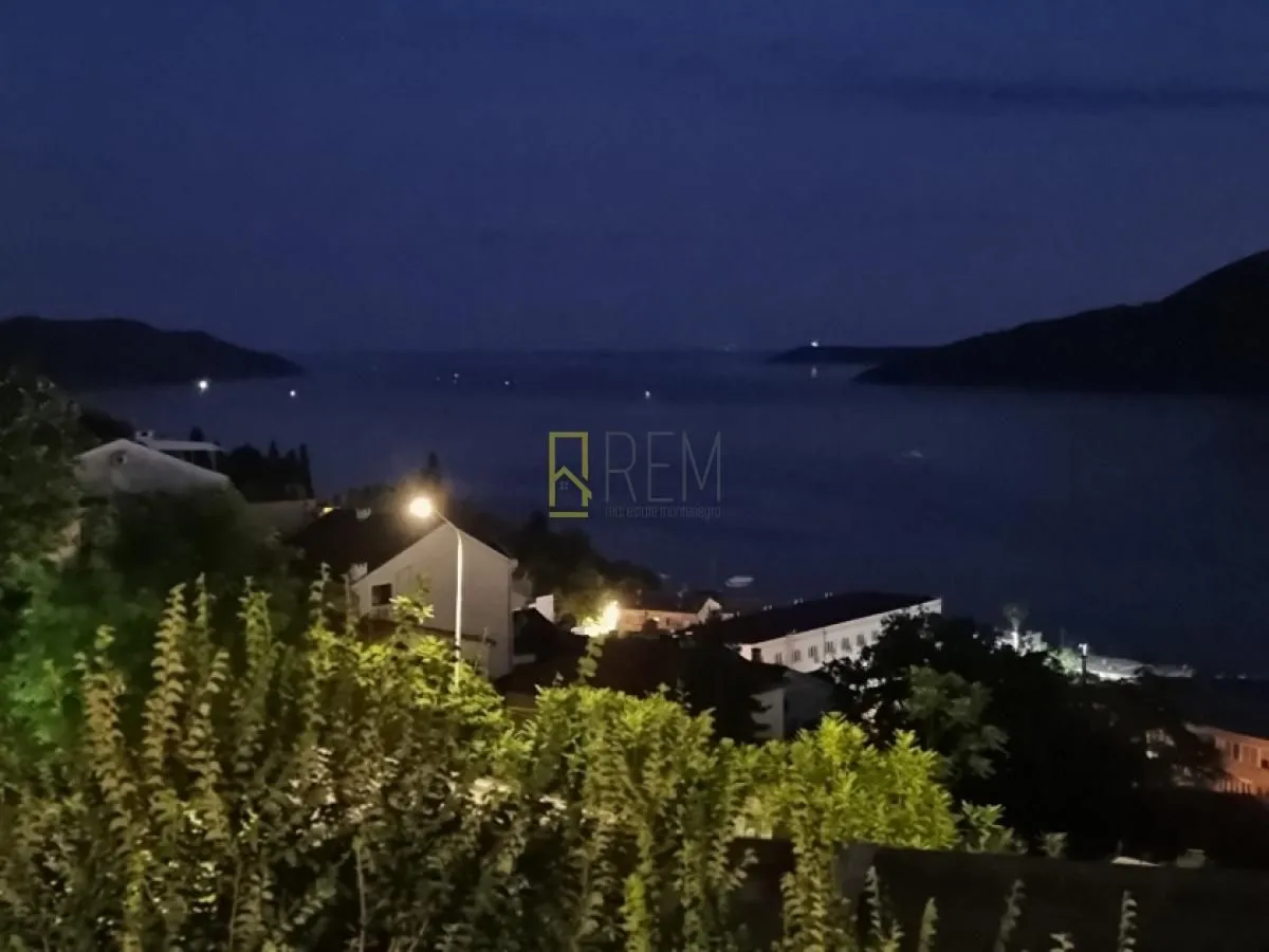 Prodaja, dvosoban stan, 70m², Herceg Novi, Crna Gora