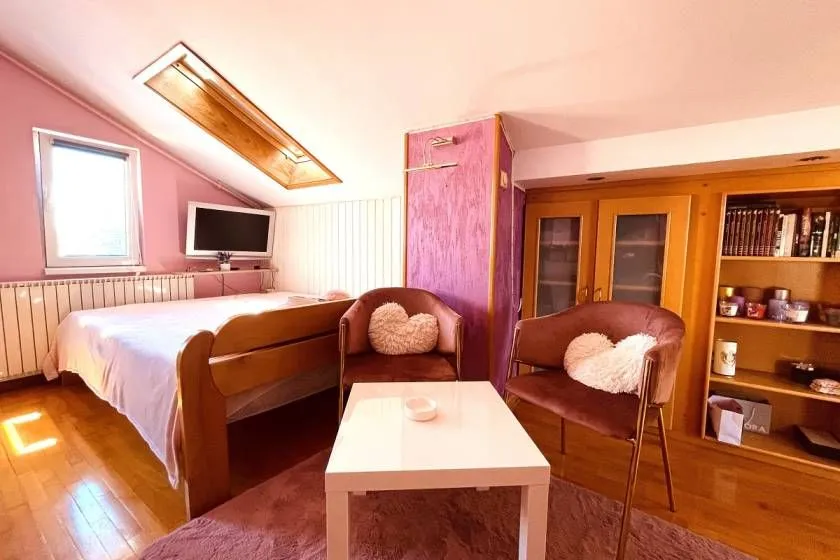Rent, three bedroom apartment, 140m², Cerak, Beograd
