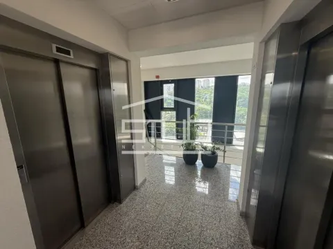 Rent, four bedroom apartment, 172m², Čukarica, Beograd - image 2