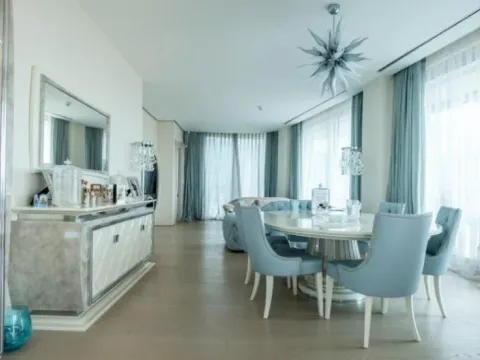 Prodaja, trosoban stan, 562m², Centar, Budva