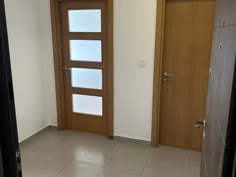 Rent, two bedroom apartment, 65m², Stari Aerodrom, Podgorica - image 9