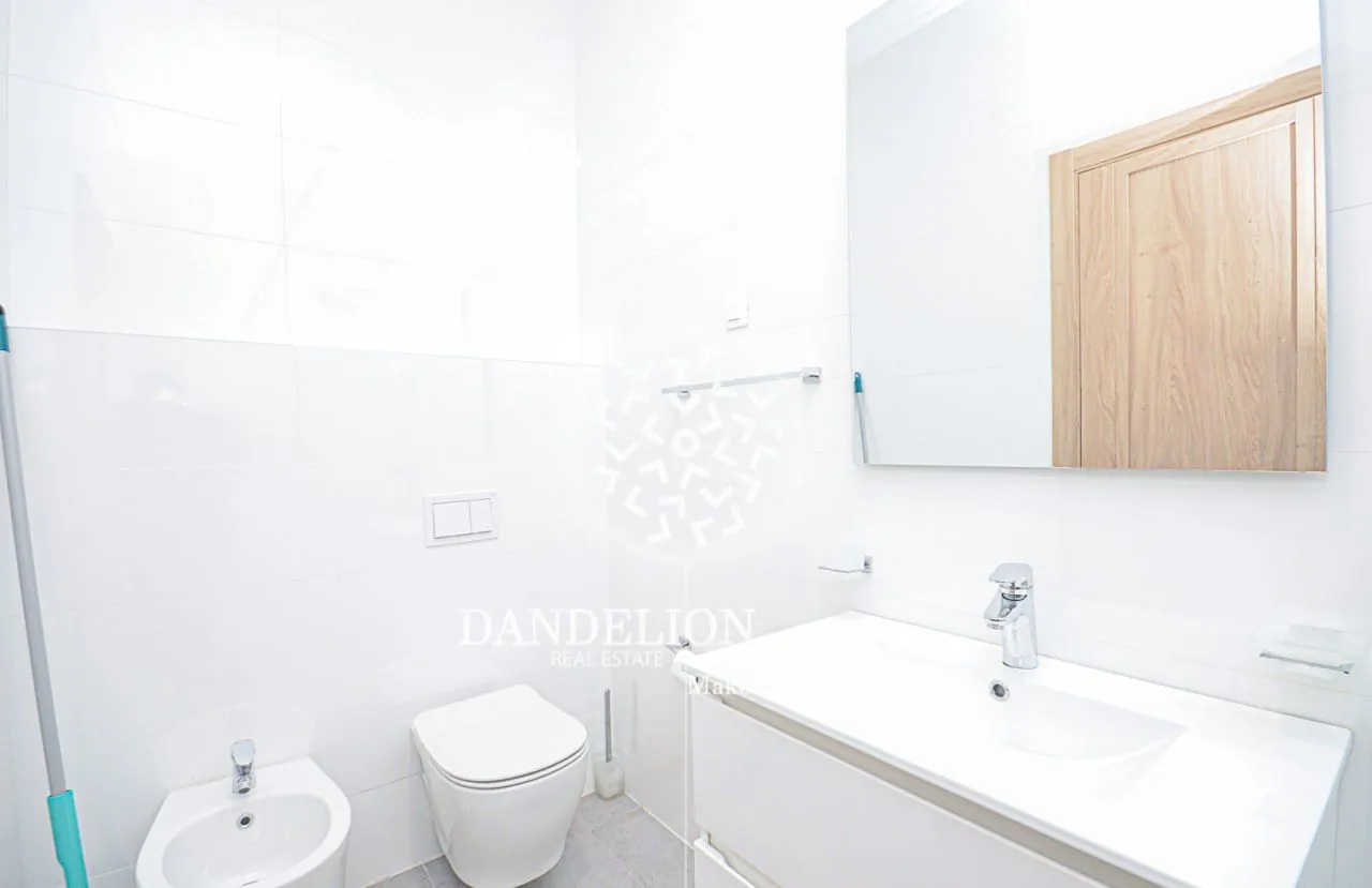 Rent, four bedroom apartment, 136m², Master Kvart, Podgorica