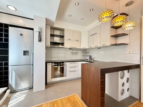 Sale, two bedroom apartment, 69m², City Kvart, Podgorica - image 13