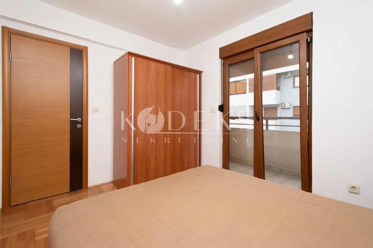 Izdavanje, dvosoban stan, 55m², Stari Aerodrom, Podgorica