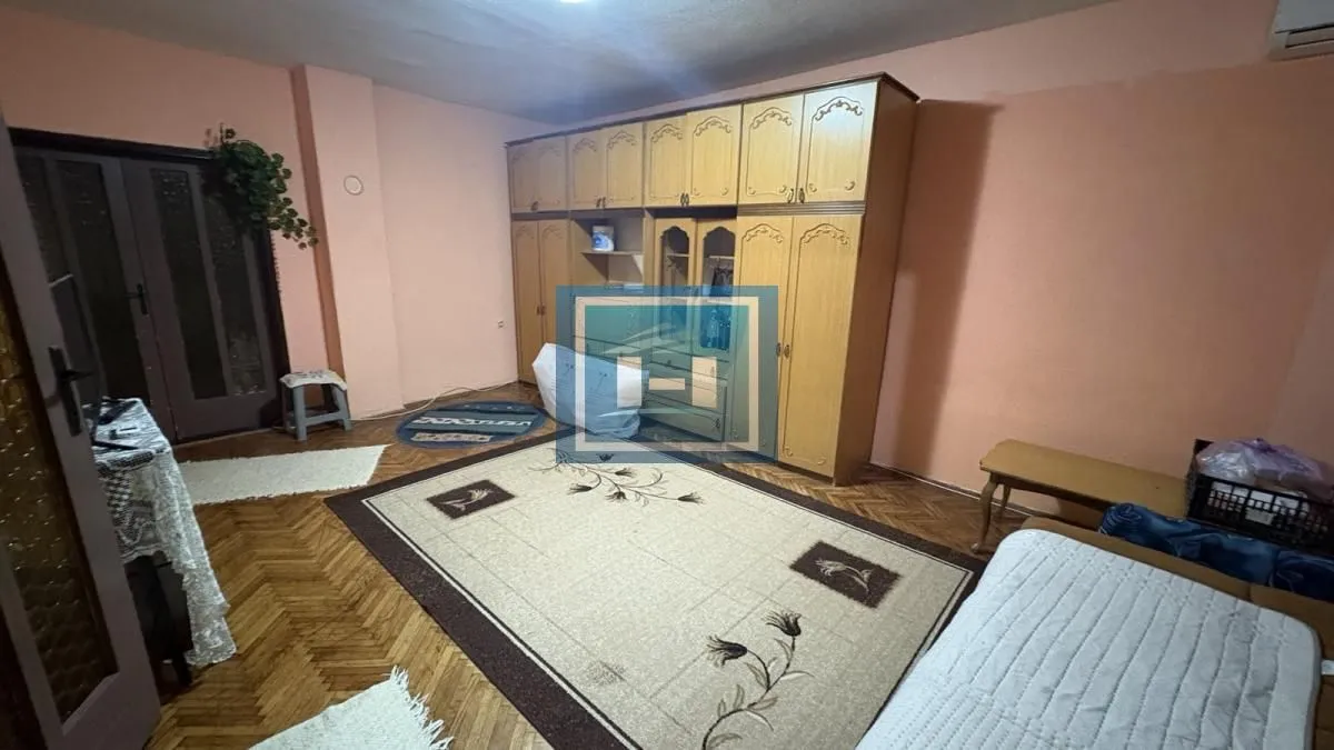 Izdavanje, kuća, 50m², Centar, Jagodina