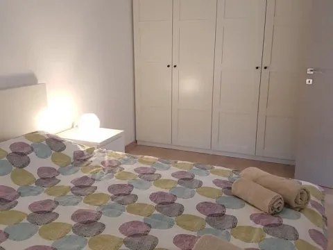 Rent, one bedroom apartment, 47m², Budva, Crna Gora - image 7