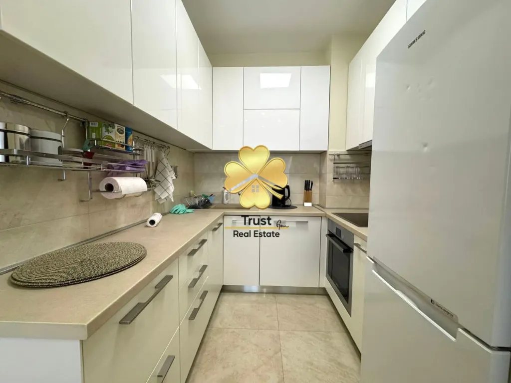 Izdavanje, dvosoban stan, 71m², Momišići, Podgorica