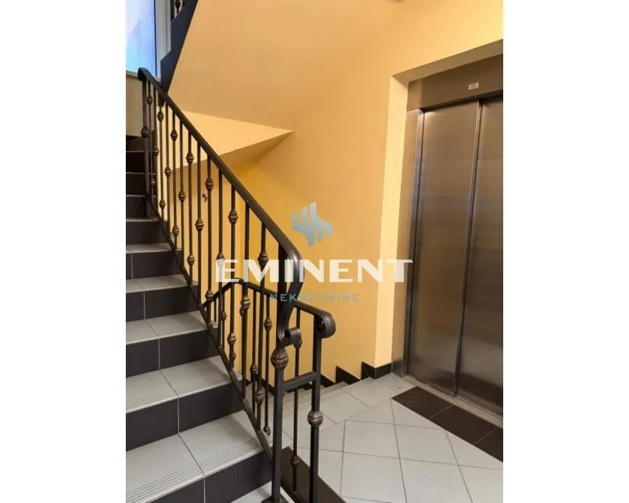Rent, three bedroom apartment, 90m², Crveni Krst, Beograd