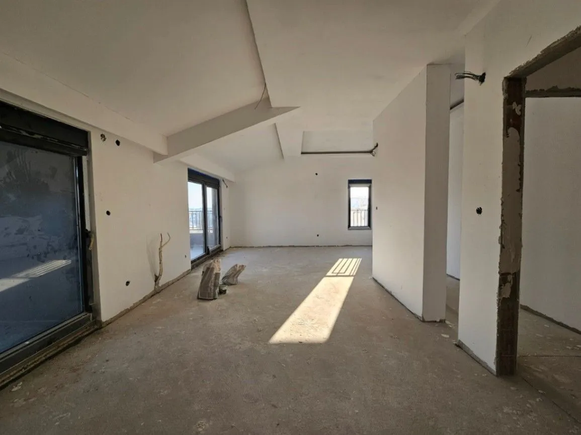Prodaja, trosoban stan, 116m², Gorica C, Podgorica