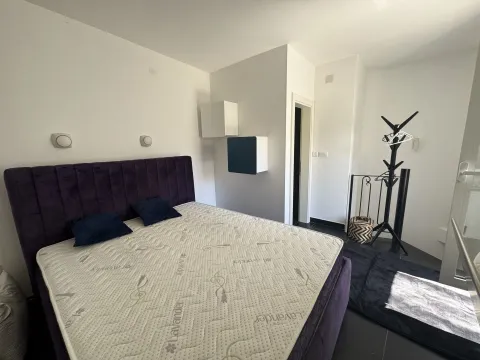 Izdavanje, jednosoban stan, 40m², Stari Grad, Budva - image 10