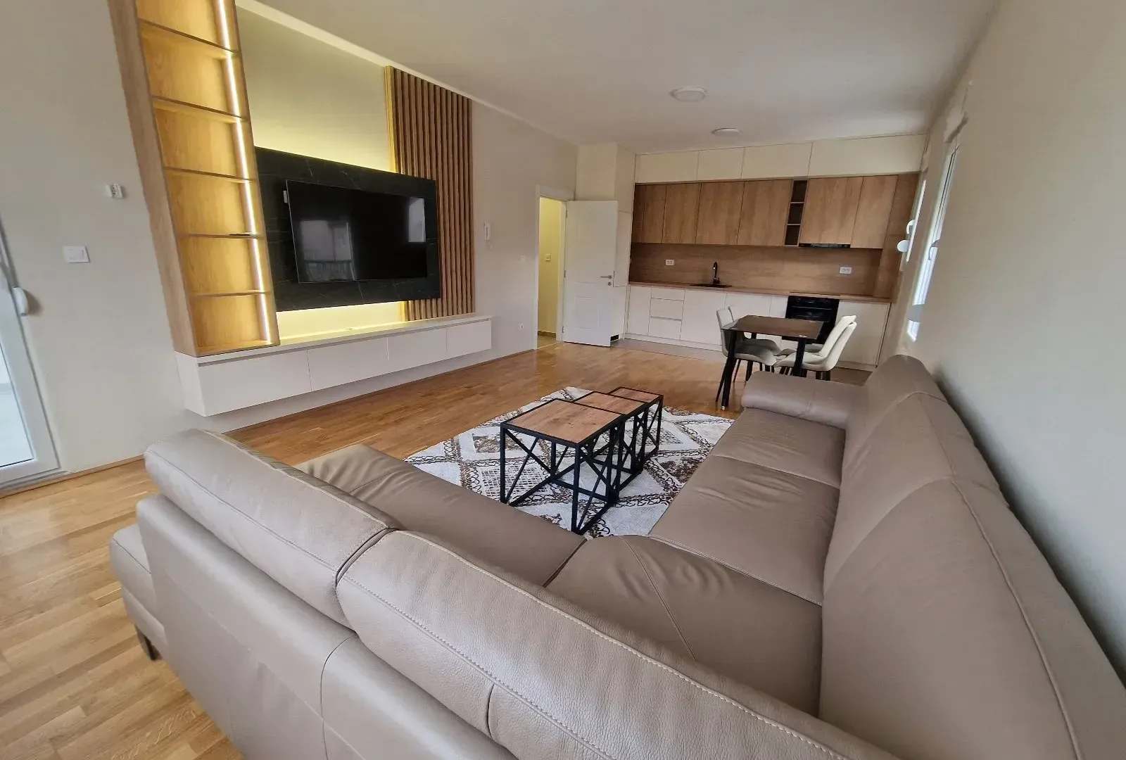 Prodaja, trosoban stan, 70m², City Kvart, Podgorica