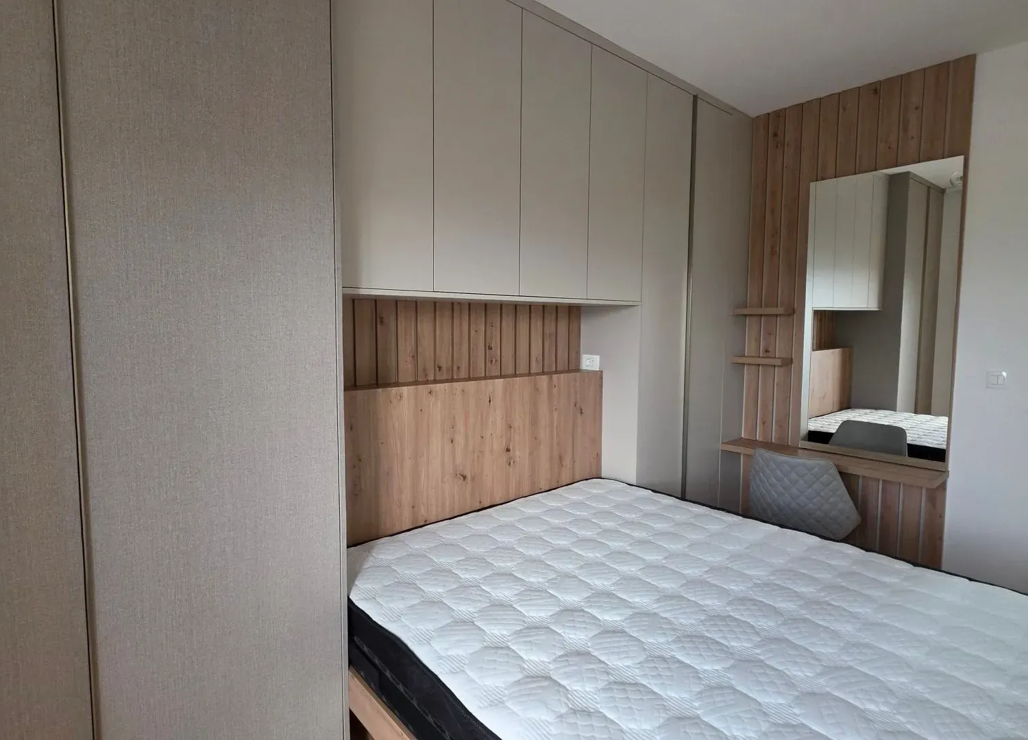 Izdavanje, jednosoban stan, 45m², Pobrežje, Podgorica