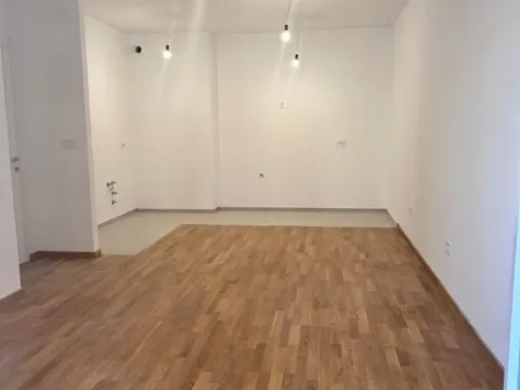 Sale, two bedroom apartment, 70m², Stari Aerodrom, Podgorica - image 12