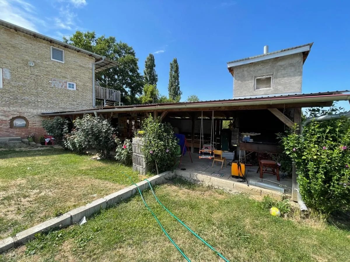 Prodaja, kuća, 150m², Paragovo, Petrovaradin