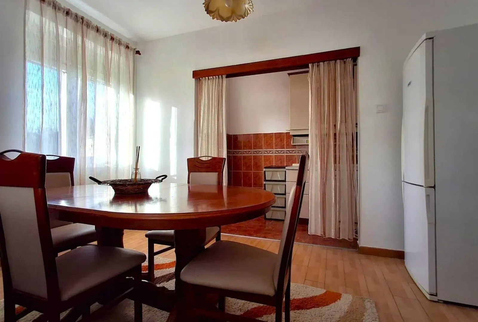 Izdavanje, kuća, 125m², Masline, Podgorica