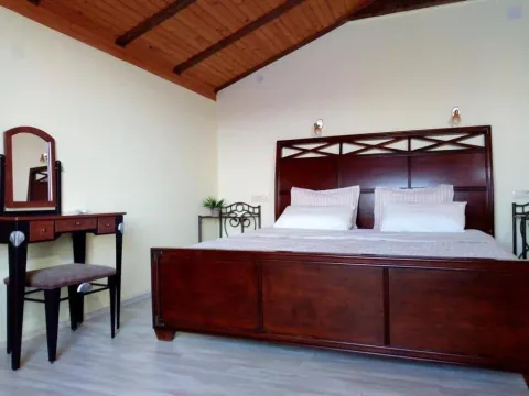 Rent, house, 150m², Centar, Tivat - image 8