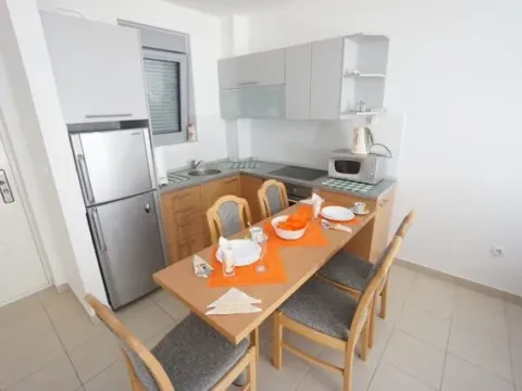 Prodaja, stan, 52m², Petrovac, Budva - image 3