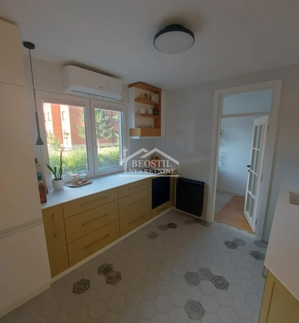 Sale, three bedroom apartment, 74m², Višnjička Banja, Palilula Sve Podlokacije