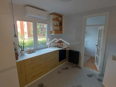 Sale, three bedroom apartment, 74m², Višnjička Banja, Palilula Sve Podlokacije - image 13