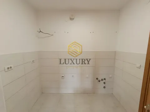 Prodaja, jednosoban stan, 43m², Blok 9, Podgorica - image 6