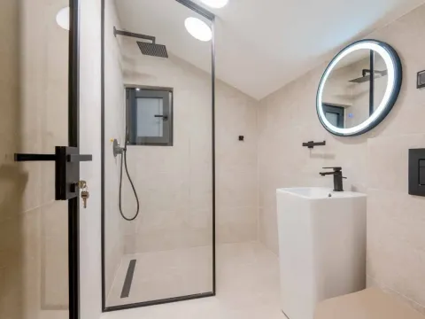 Sale, house, 240m², Kamenovo, Budva - image 9