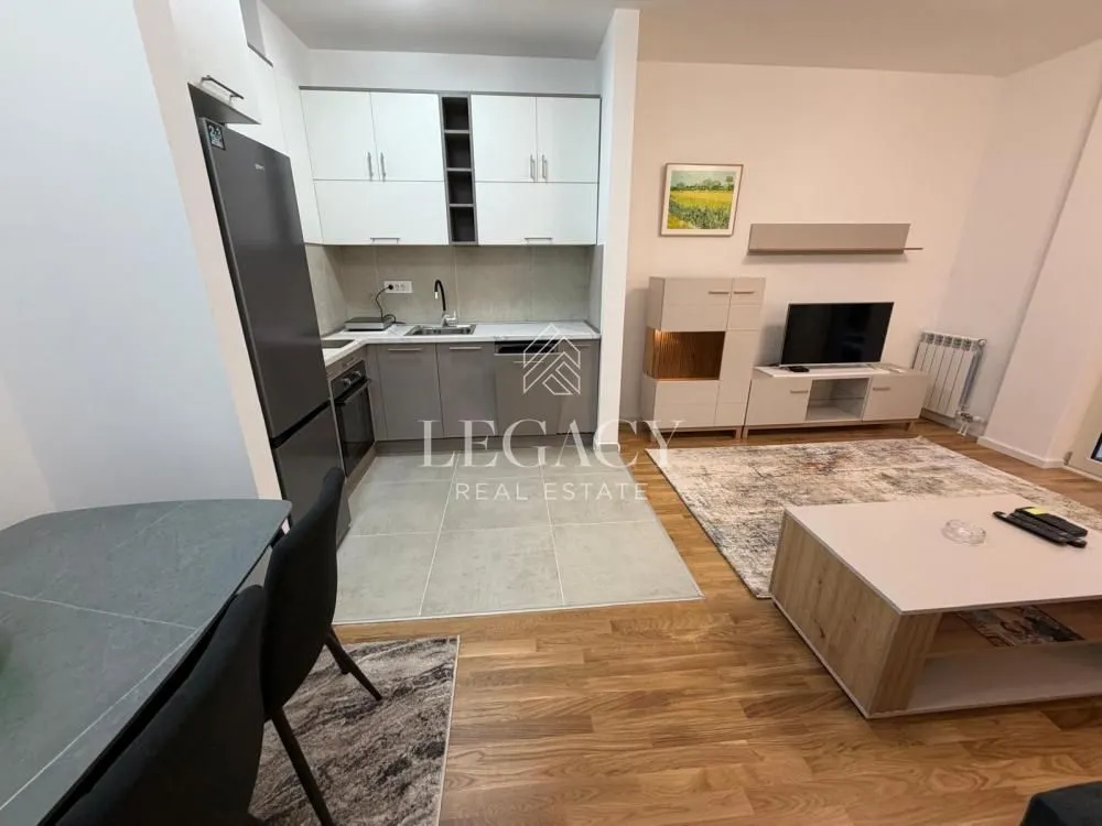 Rent, two bedroom apartment, 55m², Đeram Pijaca, Beograd