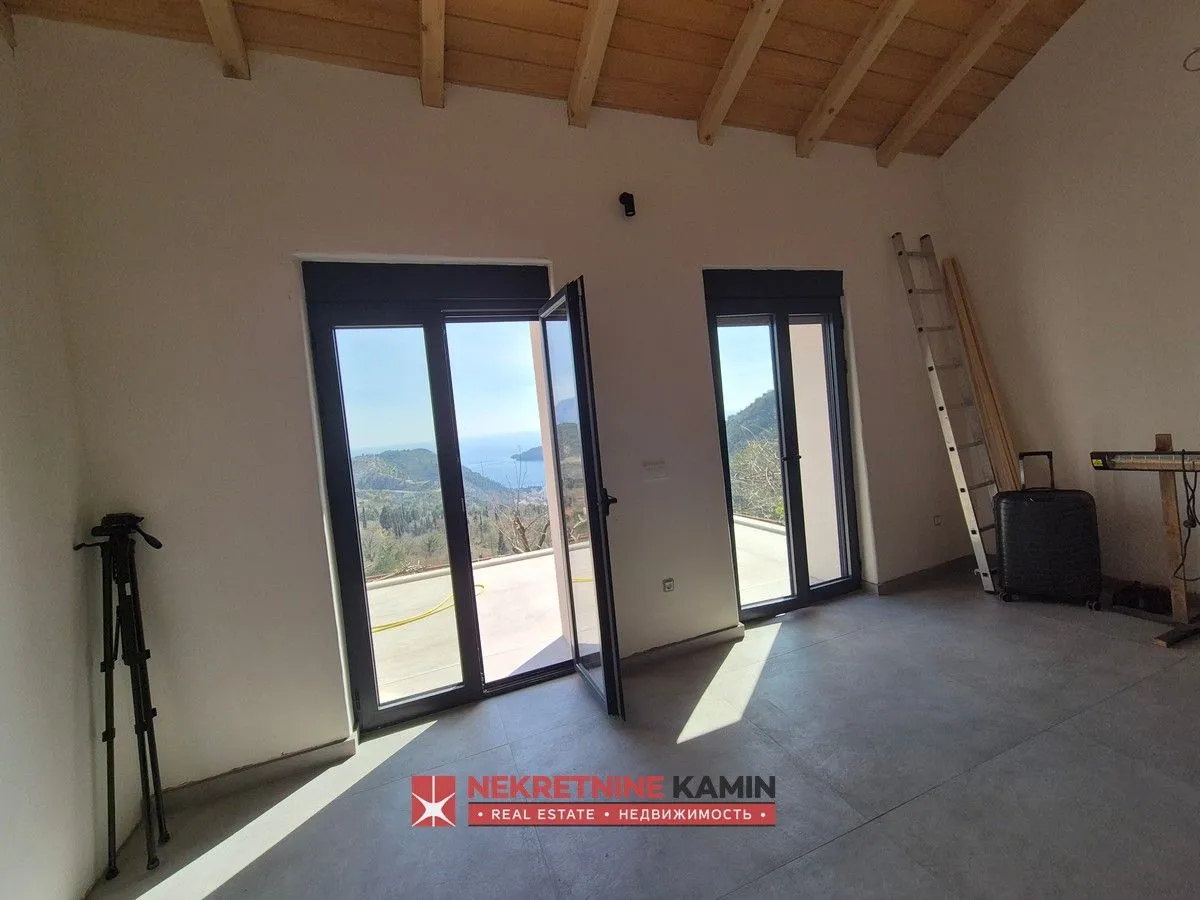 Sale, house, 210m², Markovići, Budva