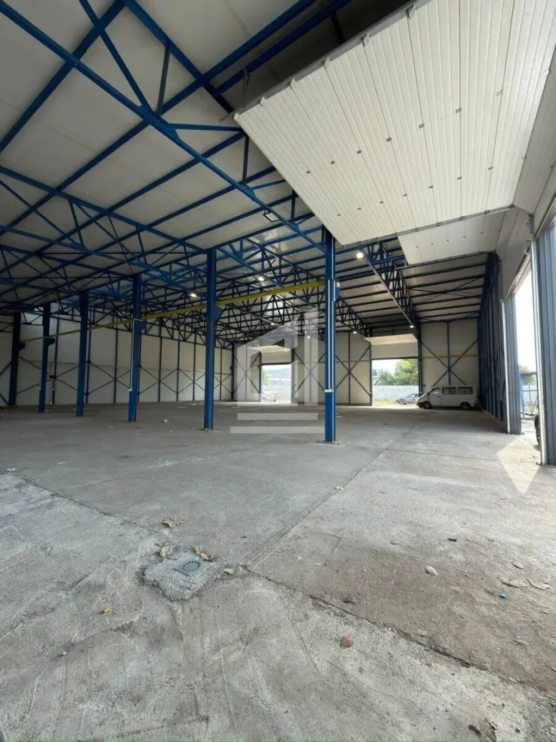 Rent, office space, 1050m², Konik, Podgorica
