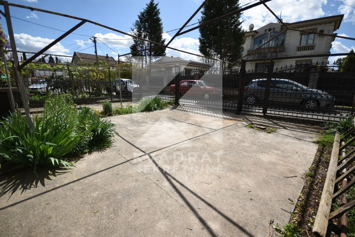 Izdavanje, dvosoban stan, 55m², Tološi, Podgorica