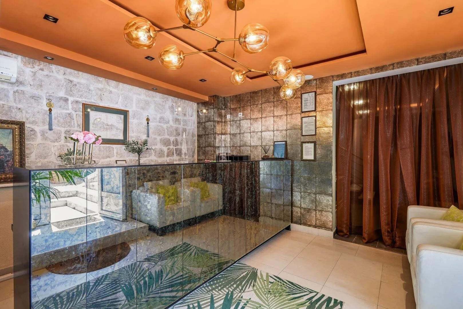 Rent, house, 2117m², Kotor, Crna Gora