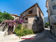 Prodaja, kuća, 321m², Prčanj, Kotor - image 17