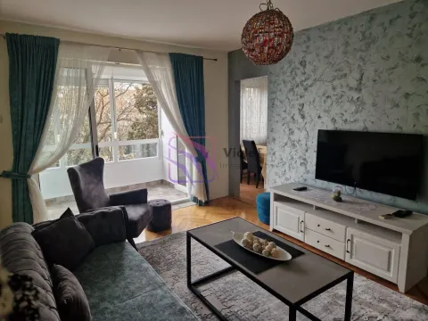 Izdavanje, jednosoban stan, 62m², Preko Morače, Podgorica - image 1