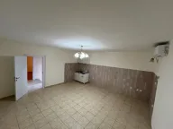 Prodaja, kuća, 236m², Tološi, Podgorica - image 12