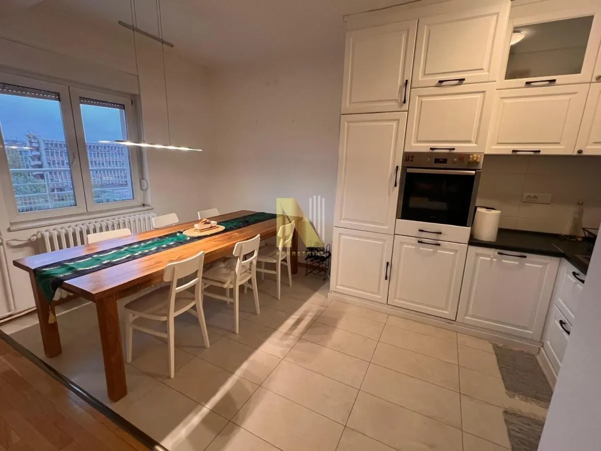 Prodaja, dvosoban stan, 89m², Stari grad, Novi Sad
