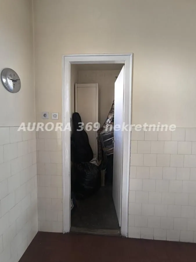 Prodaja, dvosoban stan, 75m², Vračar Hram, Vračar Sve Podlokacije