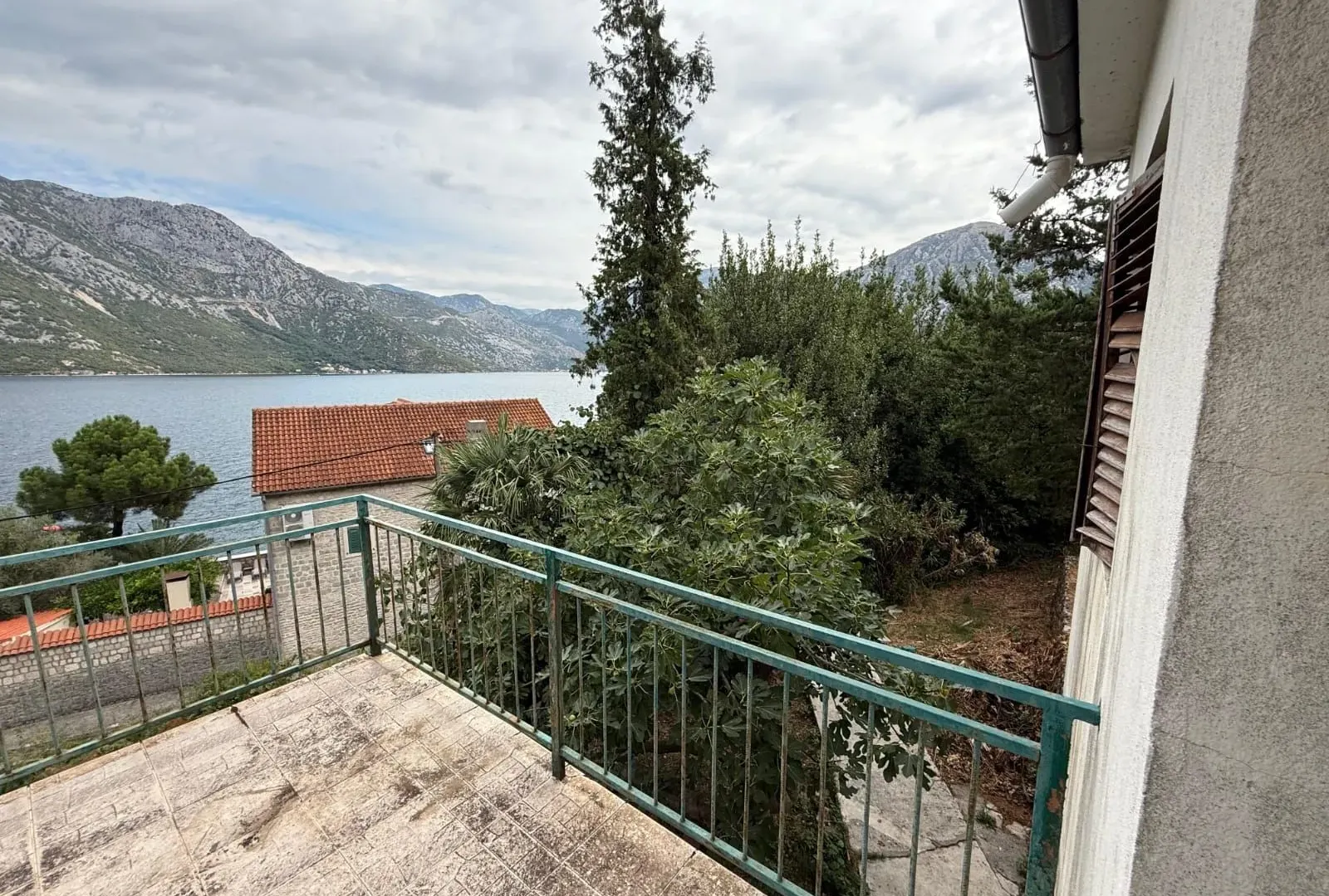 Prodaja, kuća, 200m², Kostanjica, Kotor