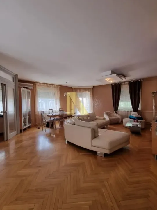 Prodaja, kuća, 500m², Telep, Novi Sad Sve Podlokacije