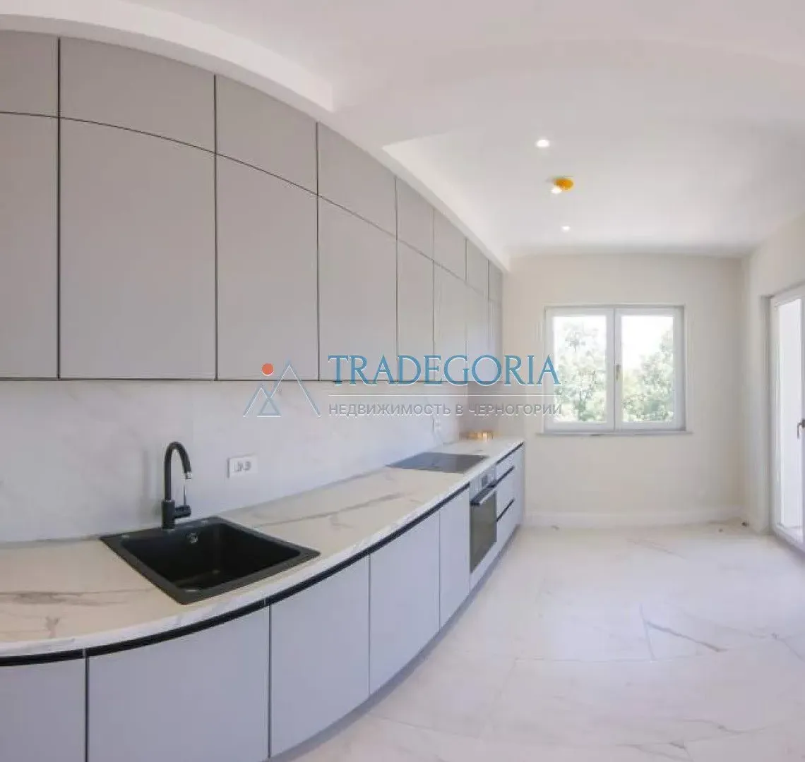 Prodaja, trosoban stan, 225m², Đenovići, Herceg Novi
